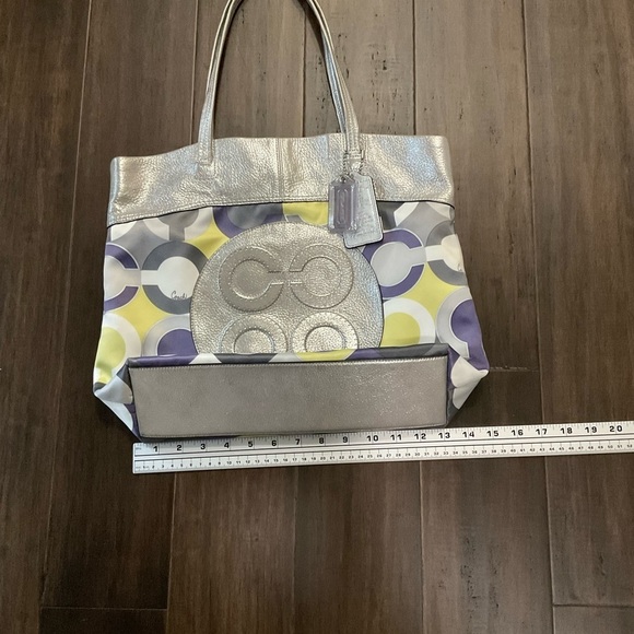 COACH JULIA OP ART SIGNATURE SHOULDER TOTE SILVER ACCENT 14970 - Picture 6 of 9
